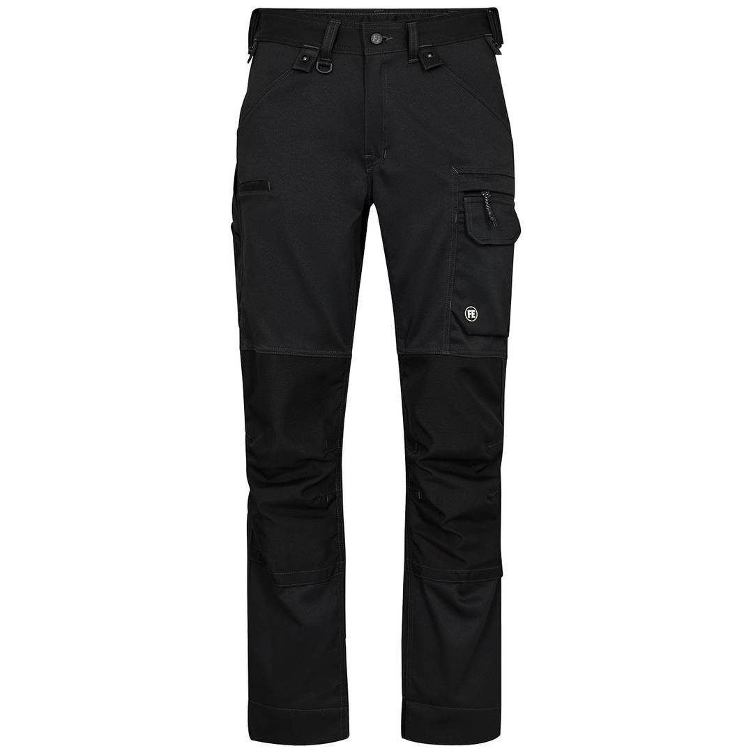 Schwarze Cargo-Arbeitshose mit verstärkten Knien, Gürtelschlaufen und mehreren Taschen auf weißem Hintergrund gezeigt.