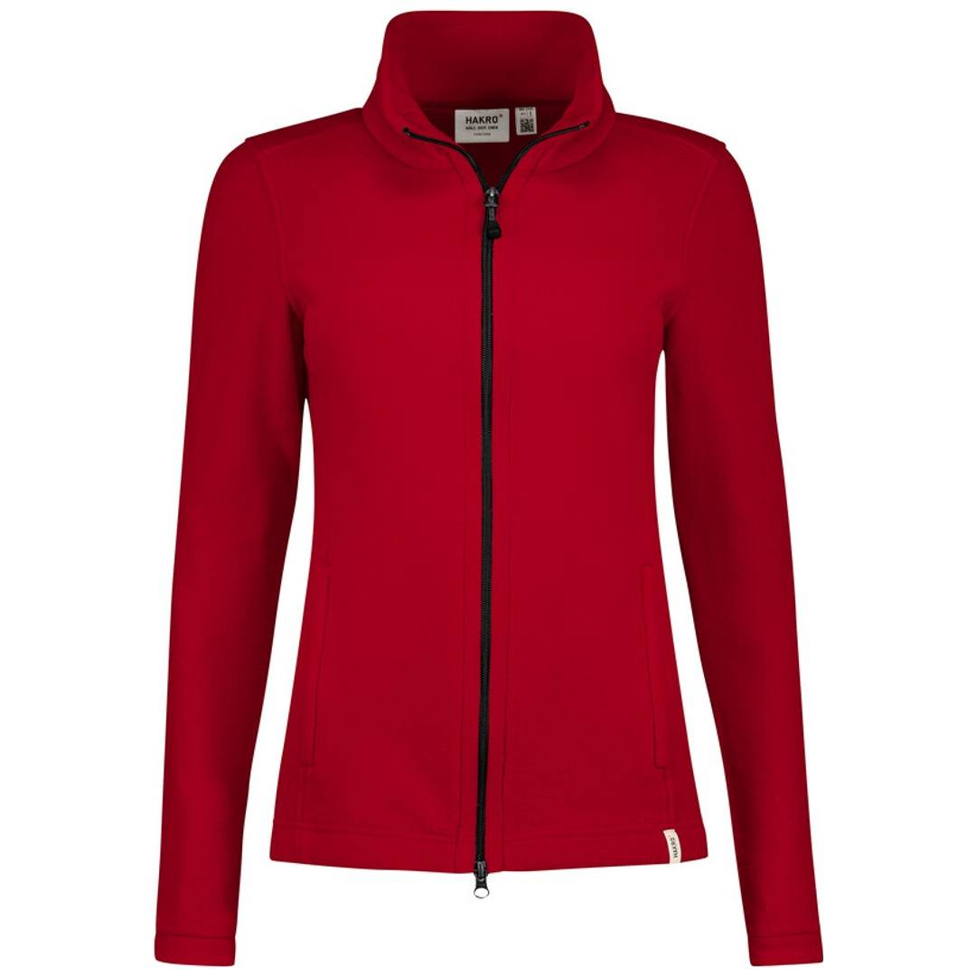 Rote Reißverschluss-Jacke mit langen Ärmeln und Stehkragen, Vorderansicht auf weißem Hintergrund.
