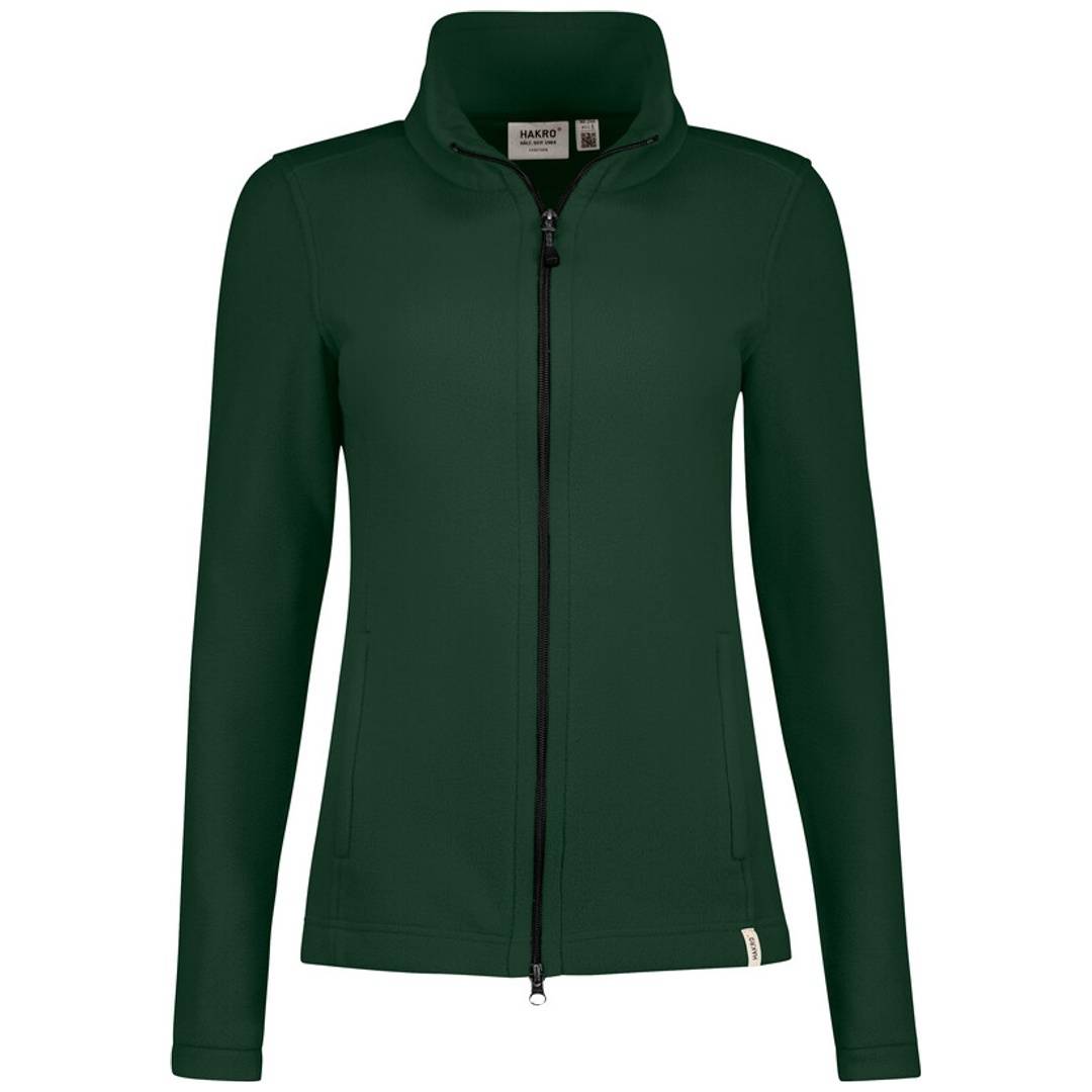 Dunkelgrüne Jacke mit Reißverschluss vorne, Stehkragen, langen Ärmeln und zwei vorderen Taschen, vor weißem Hintergrund abgebildet.