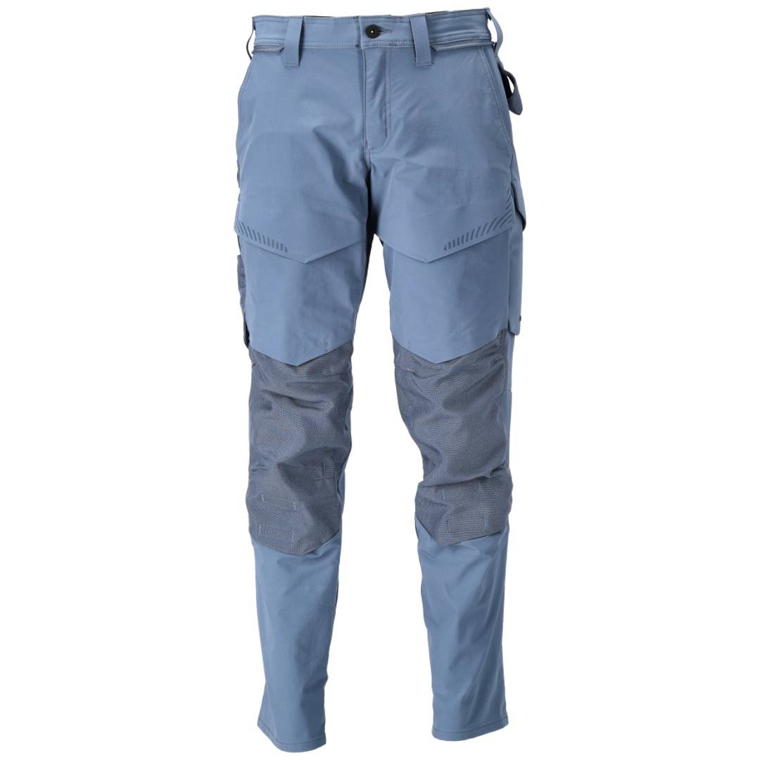 Blaugraue Outdoor-Arbeitshosen mit verstärkten dunklen Kniepartien und Cargotaschen, Vorderansicht auf weißem Hintergrund.