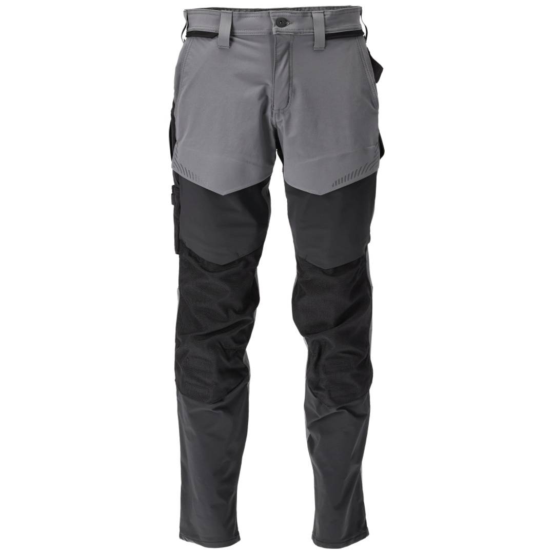 Graue und schwarze Outdoor-Hosen mit verstärkten Knien und Cargo-Design, Vorderansicht auf weißem Hintergrund.