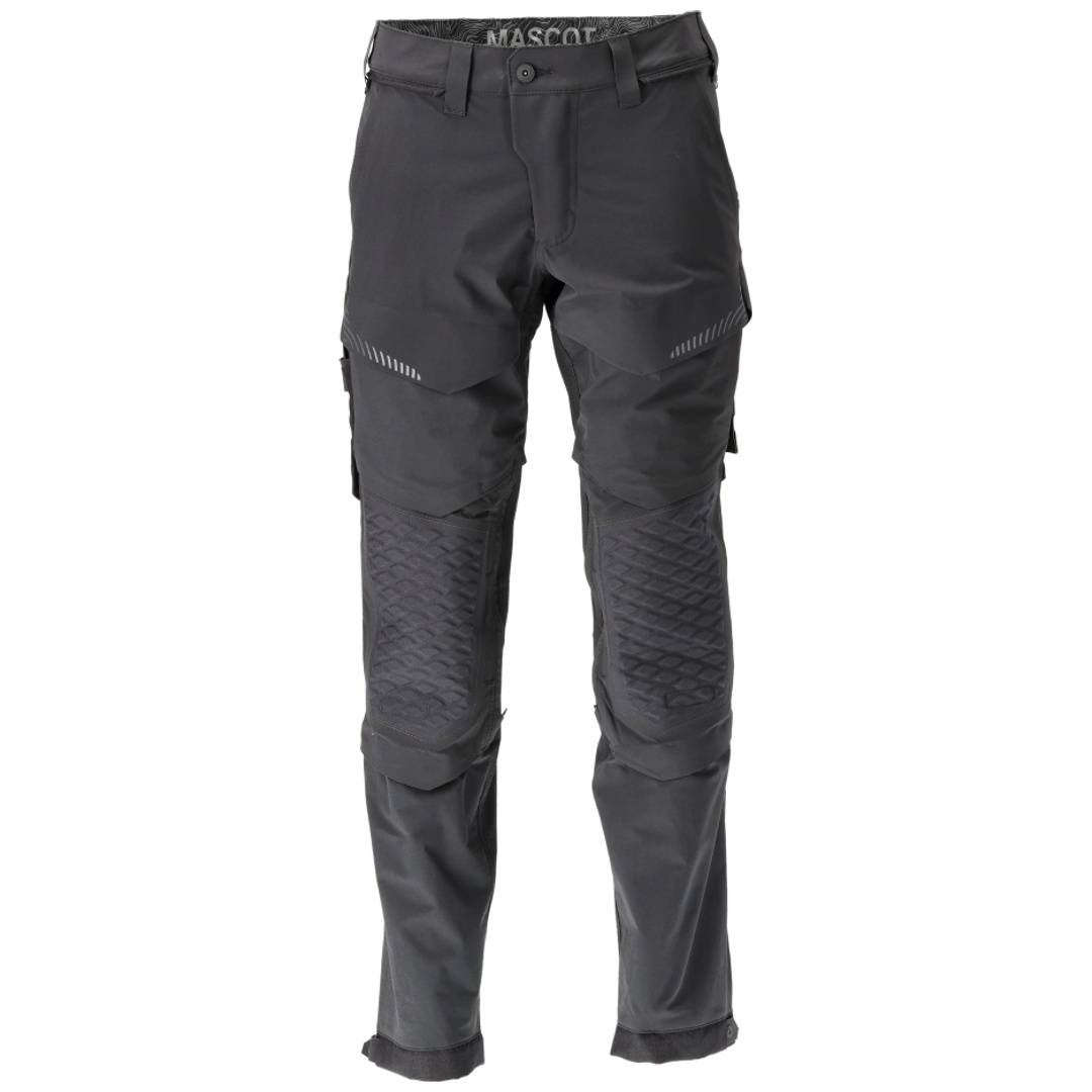 Schwarze Arbeitshosen mit verstärkten Knien und mehreren Taschen, Vorderansicht auf weißem Hintergrund.