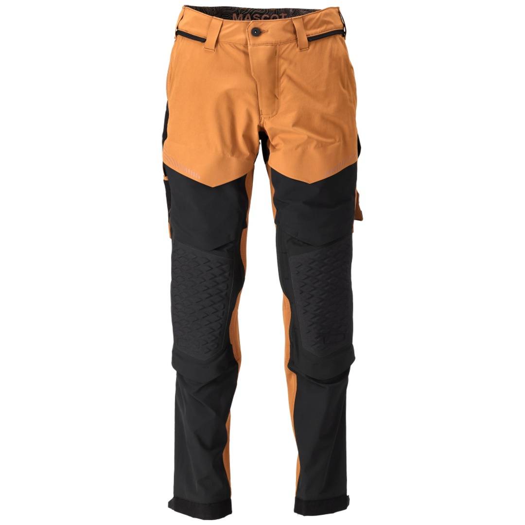 Orange- und schwarze Arbeitshosen mit verstärkten Knien und mehreren Taschen, in Frontansicht auf weißem Hintergrund gezeigt.