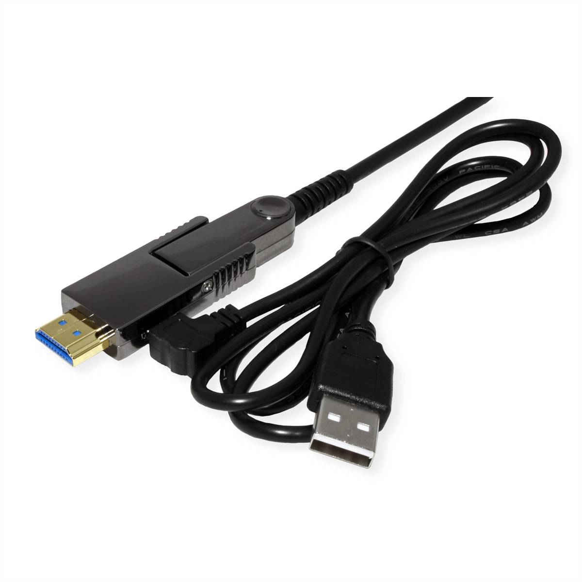 Ein USB-zu-HDMI-Kabel mit einem schwarzen USB-Stecker an einem Ende und einem vergoldeten HDMI-Stecker am anderen Ende, aufgerollt auf weißem Hintergrund.