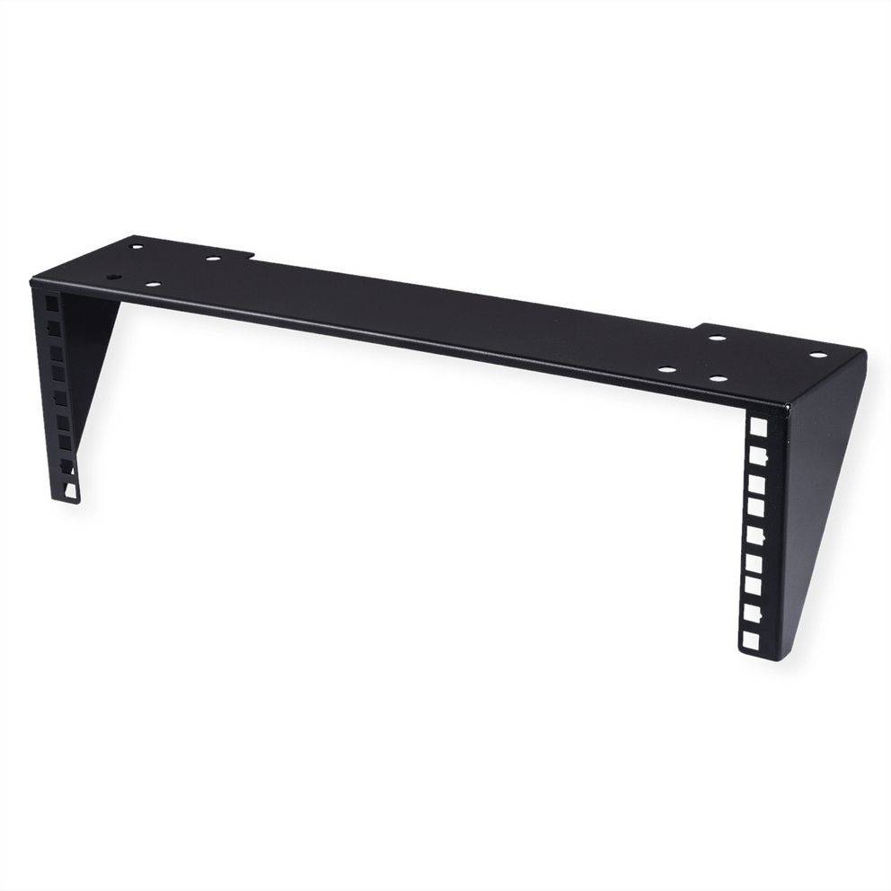 Schwarzes Metall-Wandmontage-Ausrüstungsregal mit perforierten Seitenbefestigungen und oberen Befestigungslöchern, auf weißem Hintergrund dargestellt.