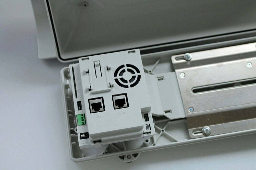 HPV42K2A700 BURG GARD, Das Gehäuse VERSO Hi-PoE IPM nützt die PoE und Hi-PoE-Technologie optimal aus, da es die vom Eth