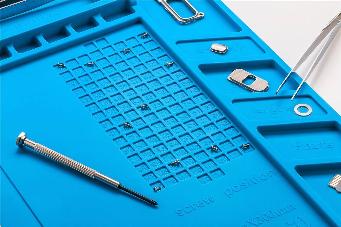 Silikon-Lötmatte als flexible Arbeitsunterlage für sicheres Löten, Reparieren und Basteln, rutschfest, hitzebeständig bi