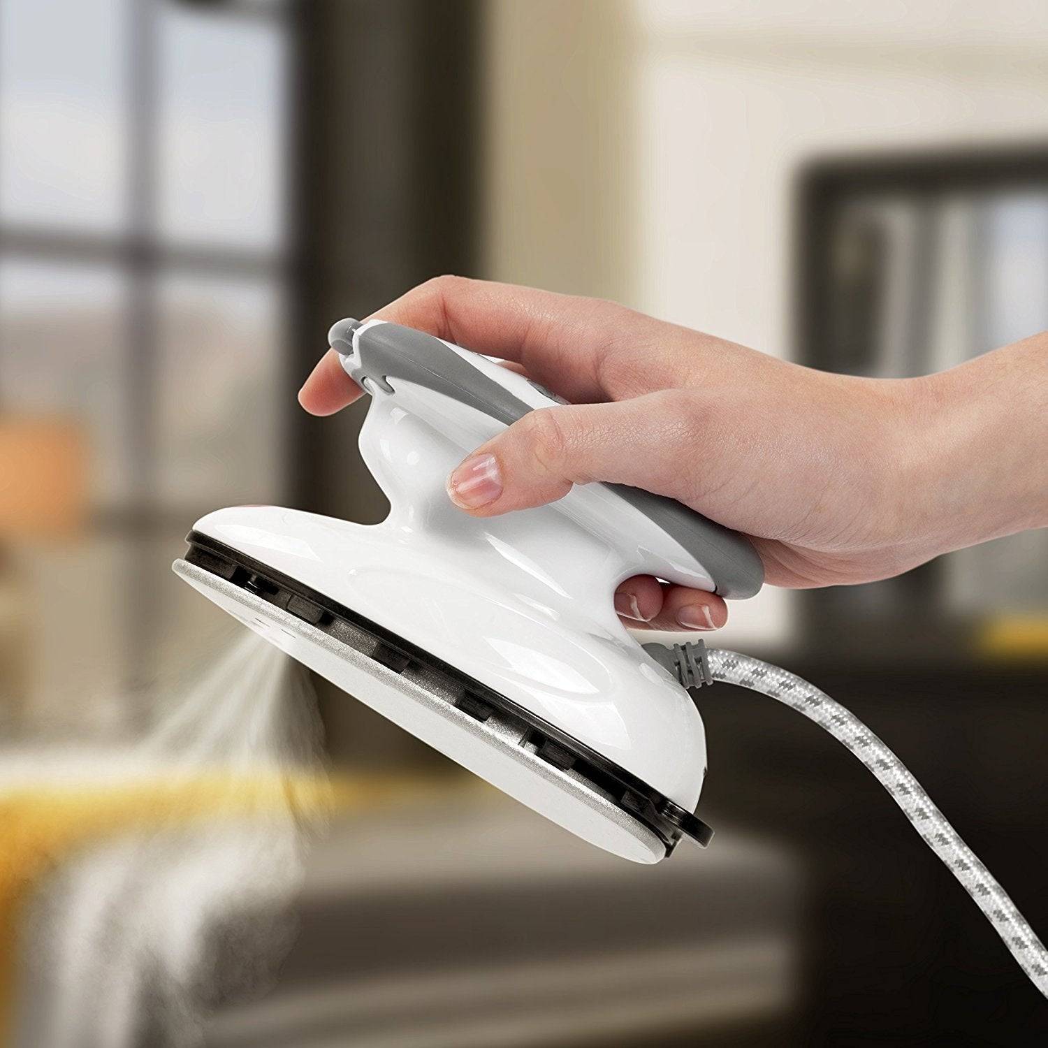 Duronic SI2 WE Reisebügeleisen | 375 W Minibügeleisen | 50 ml Wassertank | inkl Bürste und Beutel | Bügeleisen