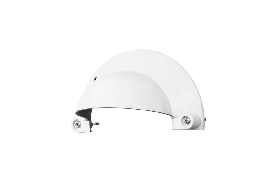 Weißer Industrie-Schutzhelm isoliert auf weißem Hintergrund, in Seitenansicht dargestellt.