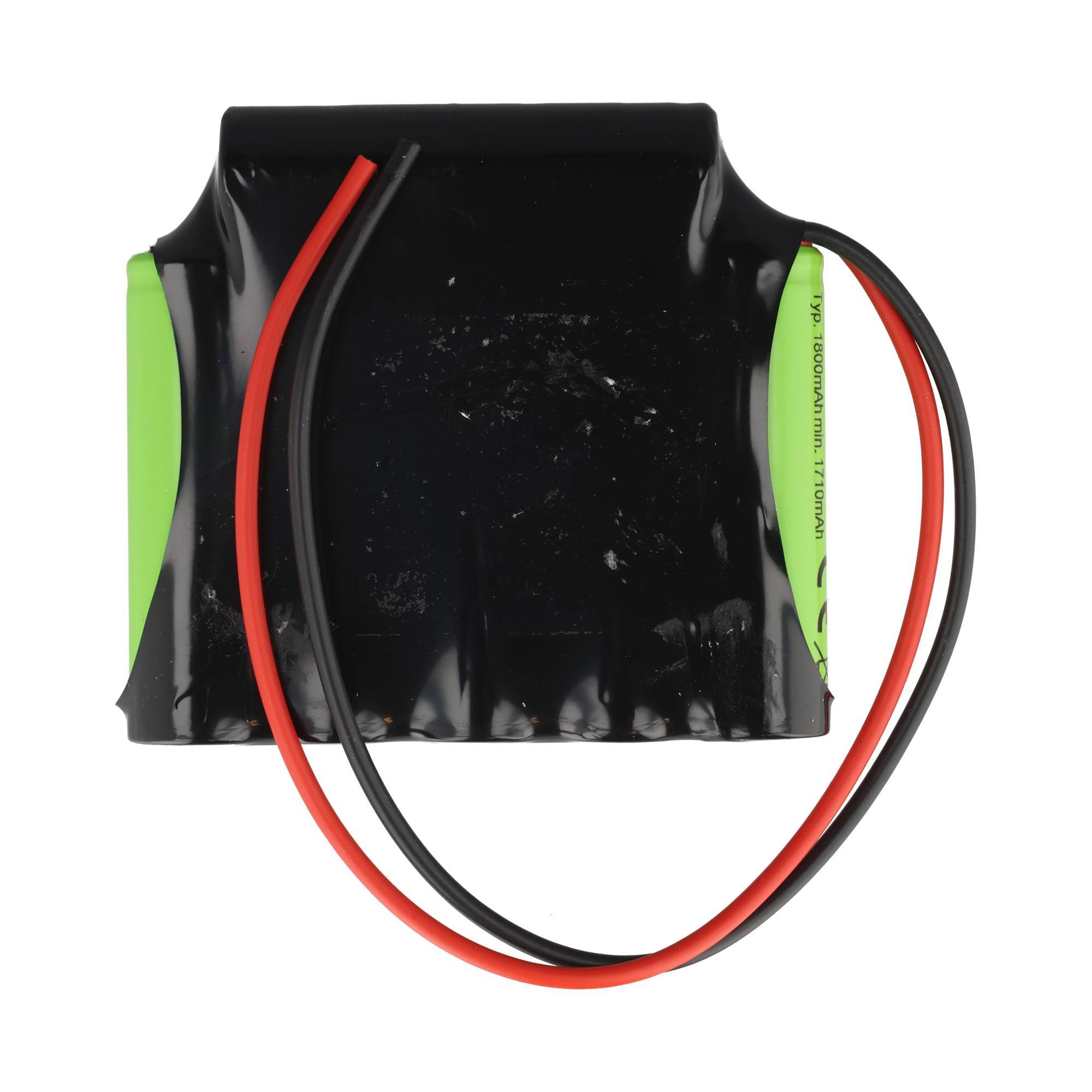 Schwarzes Batteriepack mit roten und schwarzen Kabeln und grünen Seitenlaschen auf weißem Hintergrund.