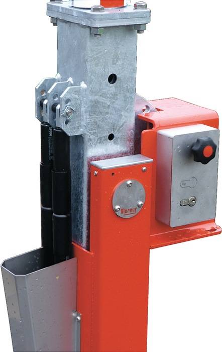 Wegesperre 6500mm m.Gasdruckfeder Alu weiß m.roten Streifen CRONENBERG OH