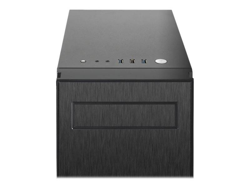 Schwarzes Computer-Gehäuse mit vorderer Laufwerkschacht, Netzschalter und USB-Anschlüssen, gezeigt vor weißem Hintergrund