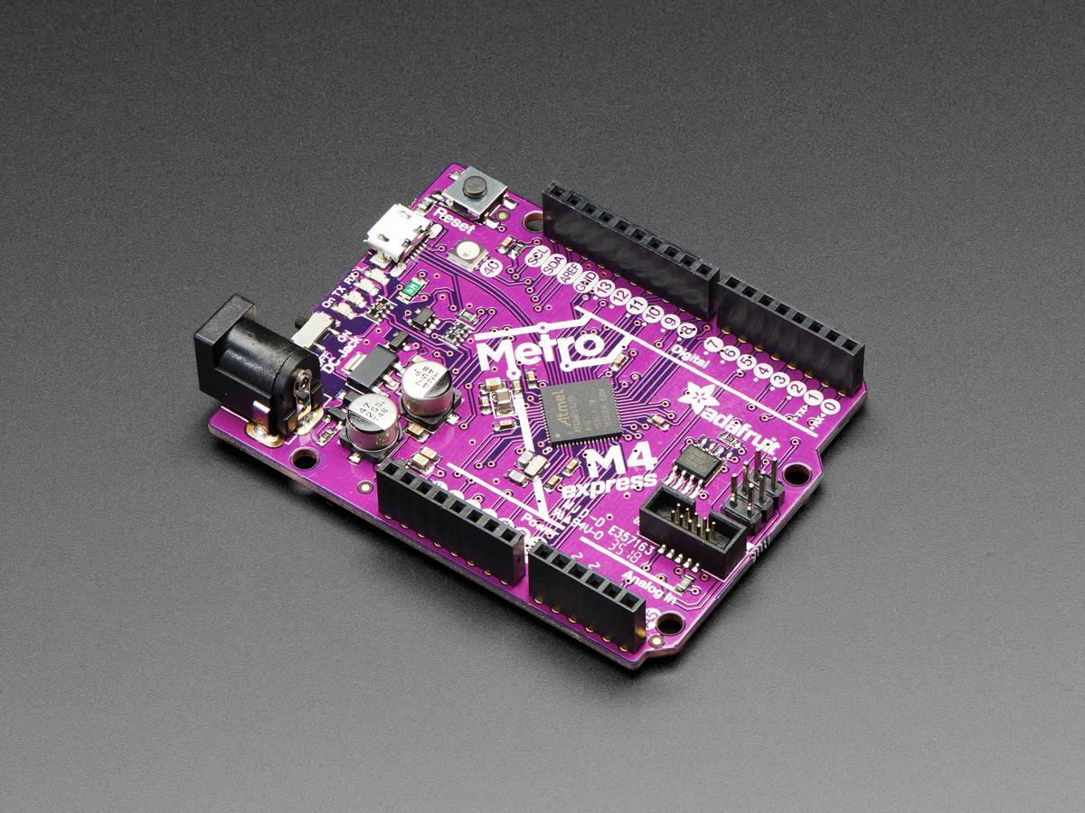 Adafruit Metro M4 feat. Microchip ATSAMD51