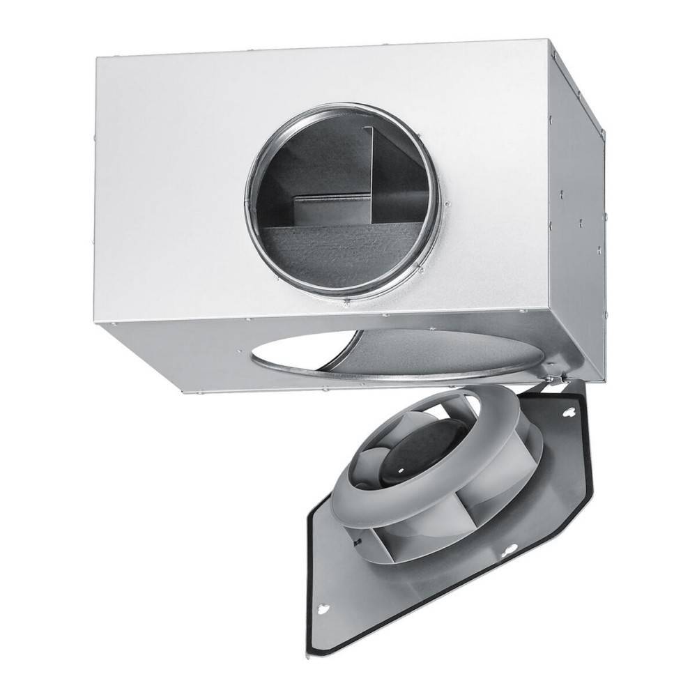 Eine silberne Metallbelüftungseinheit mit einer großen kreisförmigen Öffnung und einem darunter abgenommenen Ventilator, ausgelegt für Luftzirkulationssysteme.