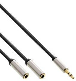 Drei Audiokabel mit schwarzen Leitungen und metallischen Anschlüssen, die jeweils einen 3,5-mm-Klinkenstecker besitzen, sind horizontal ausgerichtet.