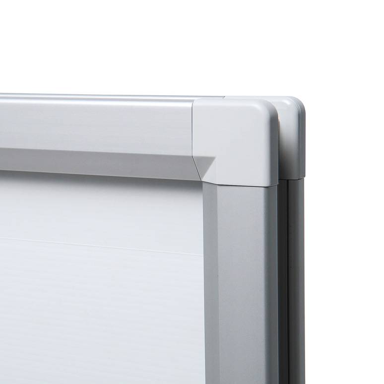Showdown Displays Windtalker® City. Kundenstopper A1 wetterfest (mit wetterfester Postertasche)