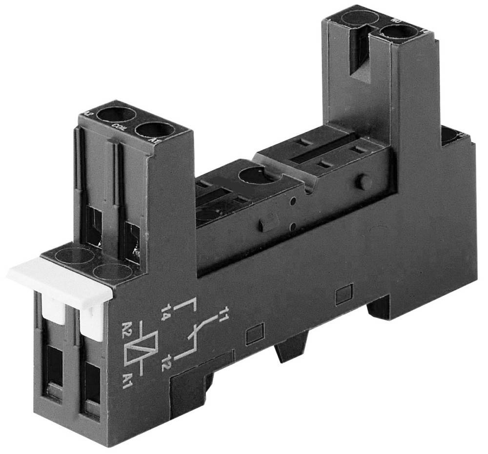 Eine schwarze Relaishalterung mit mehreren Anschlusspunkten, mit weißen gedruckten Leiterplattensymbolen, die die Position der Relaisspule und Kontakte anzeigen.