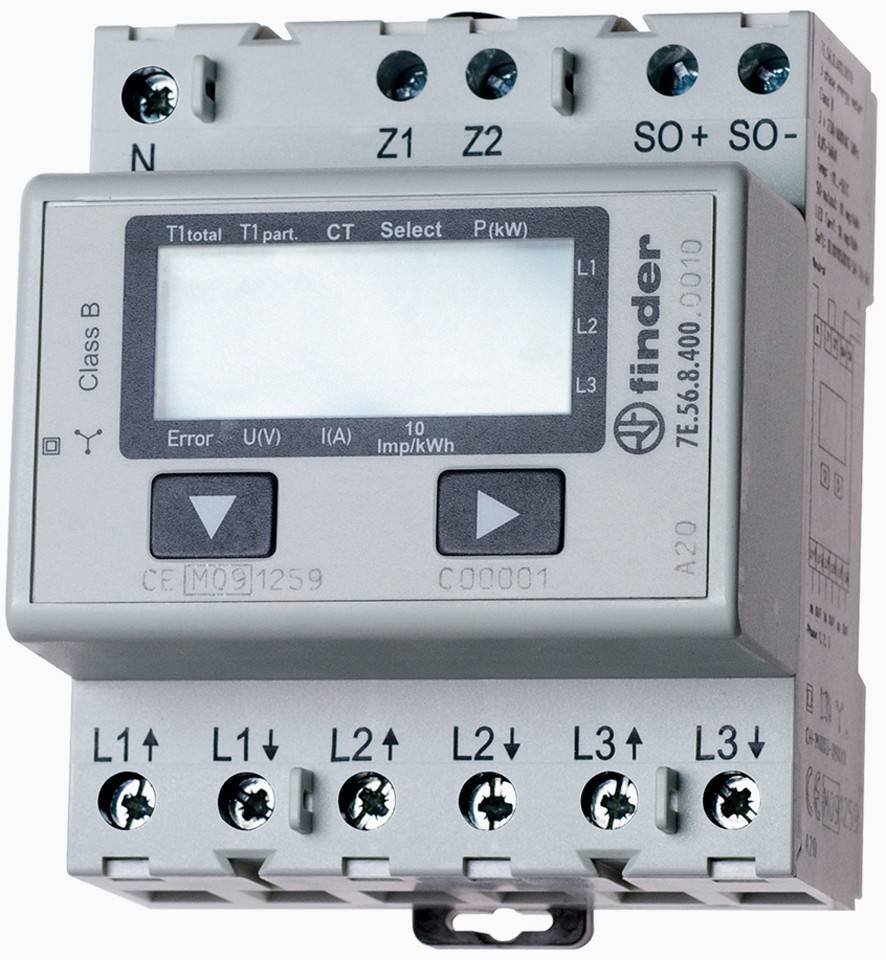 Ein digitales Stromzähler, der Leistungsmessungen anzeigt, mit beschrifteten Anschlüssen für drei Phasen (L1, L2, L3) und Neutralleiteranschluss.