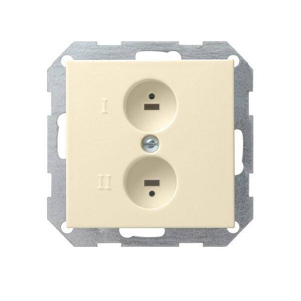 „Eine beige Doppel-Steckdose mit den Beschriftungen I und II auf einem metallischen Rahmen, zur Wandmontage konzipiert.