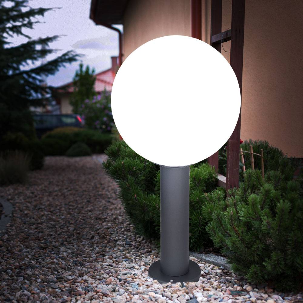 Außenleuchte Aluminium Stehlampe anthrazit Sockelleuchte Glaskugel weiß, App Steuerung dimmbar, 1x Smart RGB LED 10W 806Lm, DxH 25x50cm