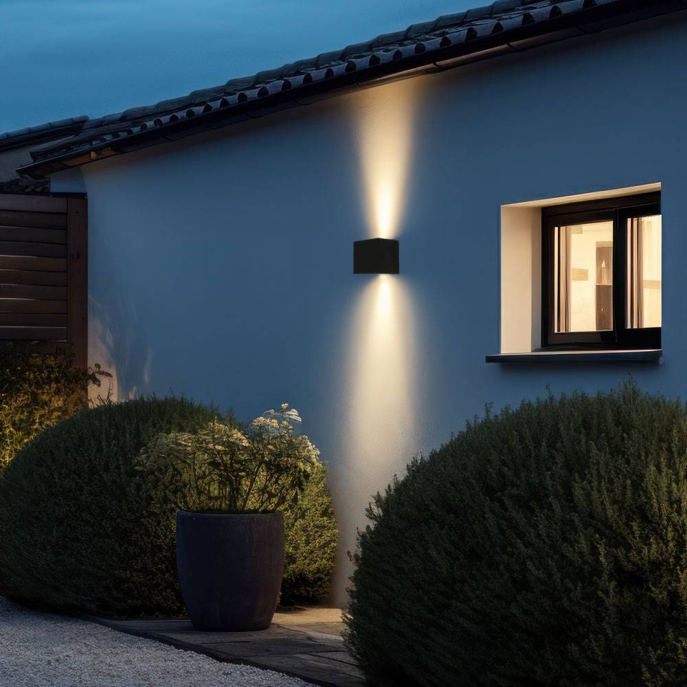 Wandlampe Aussen Up and Down Leuchten Aussen LED Wandleuchte Außen, einstellbarer Lichtkegel, Alu schwarz, LED 5W 700Lm warmweiß, LxBxH 10x10x10 cm