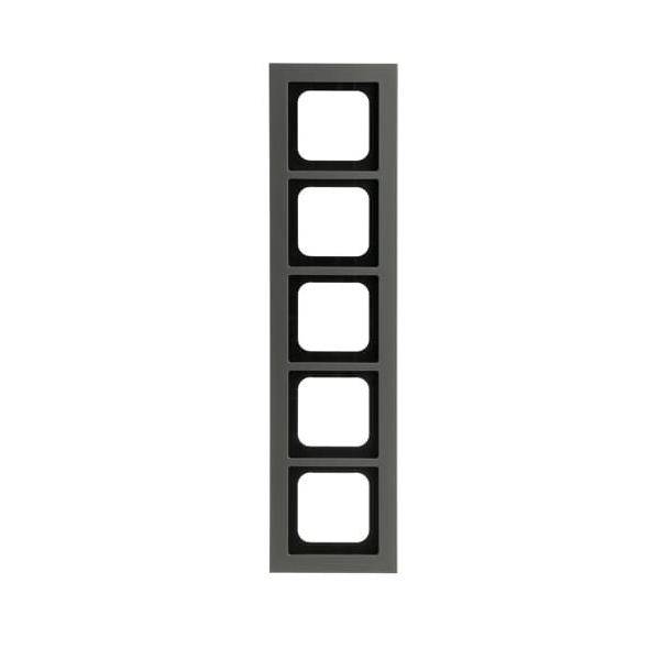 Fünf schwarze quadratische Rahmen, vertikal übereinander gestapelt, die ein schlichtes, modernes Design ergeben.