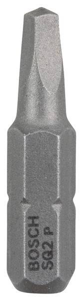 Ein grauer, sechseckiger metallischer Werkzeugbit, der üblicherweise mit Schraubenziehern zum Befestigen oder Lösen von Schrauben verwendet wird.