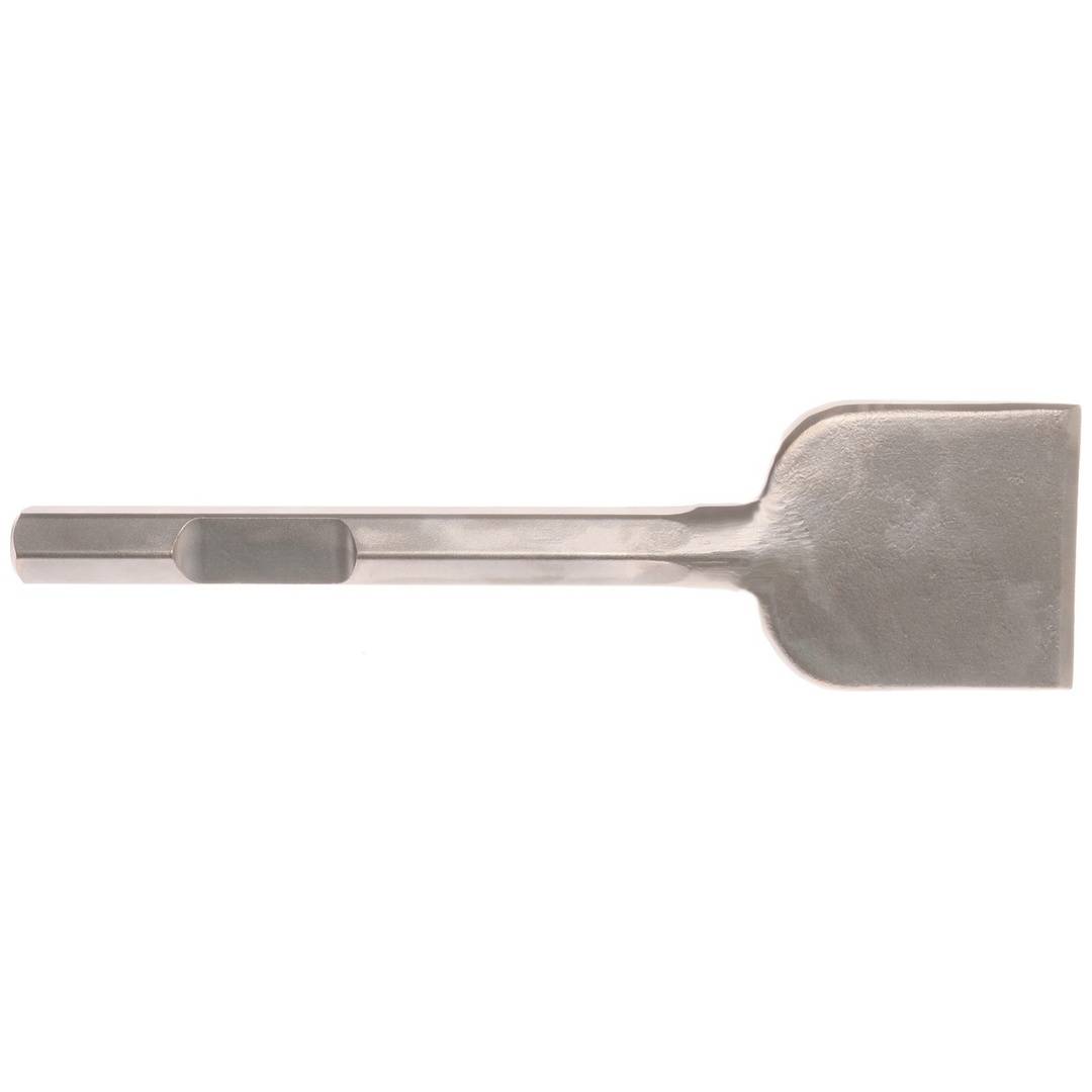 Metallmeissel oder Schaberwerkzeug mit flacher Klinge und langem Griff auf weißem Hintergrund.