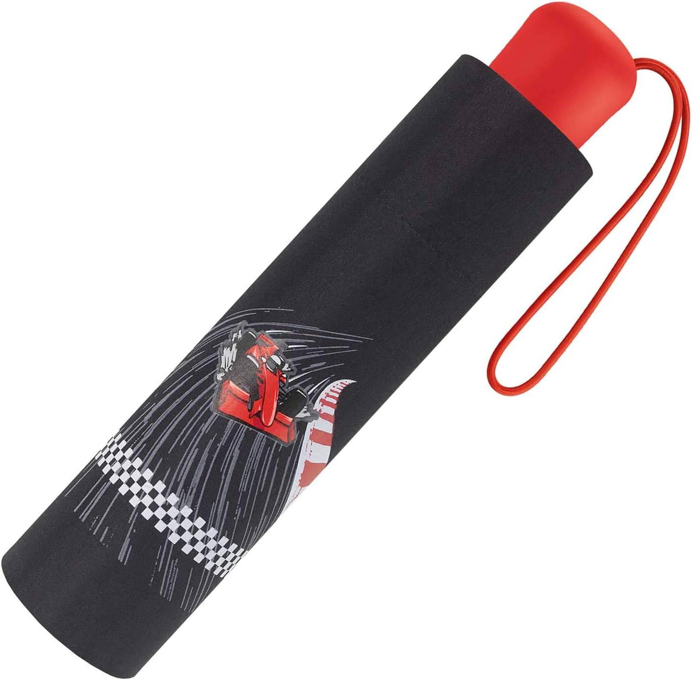 Ein schwarzer Regenschirm mit rotem Griff, verziert mit einer Rennwagen-Grafik und einem Zielflaggen-Muster, was ein Rennthema andeutet.