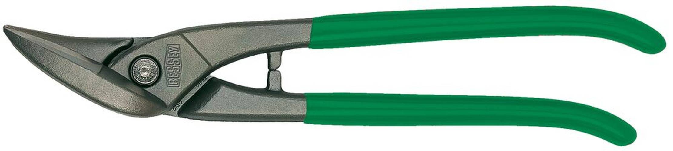 Metall-Blechschere mit grünen Griffen, auf weißem Hintergrund dargestellt.