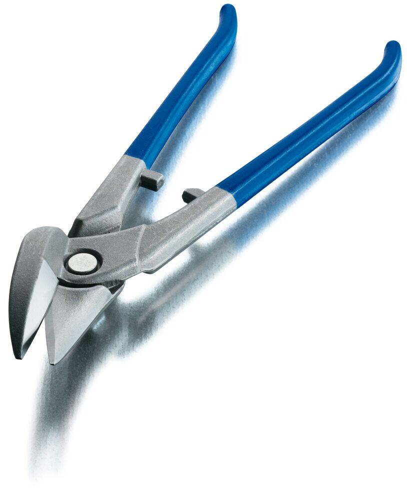 Blechschere mit blauem Griff und Metallklingen, gezeigt auf weißem Hintergrund.