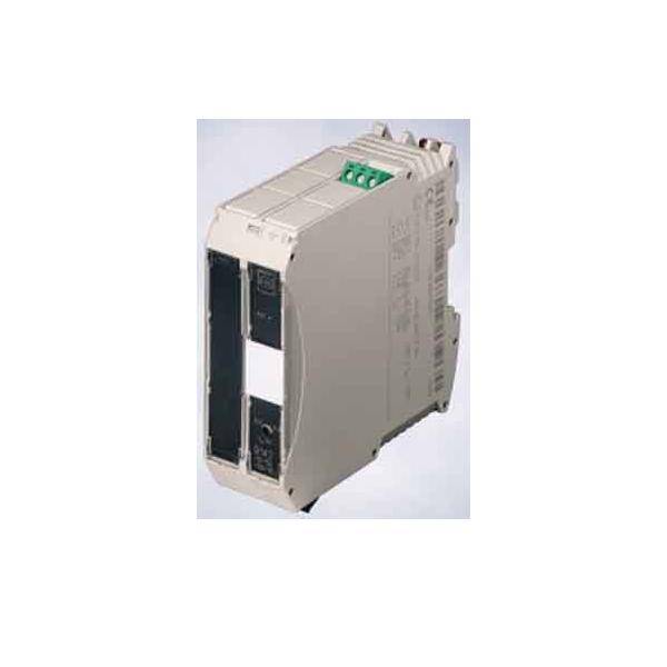 Elektrisches Gerät oder Bauteil mit rechteckiger Form und sichtbaren Anschlüssen, das für industrielle oder elektronische Anwendungen verwendet wird.