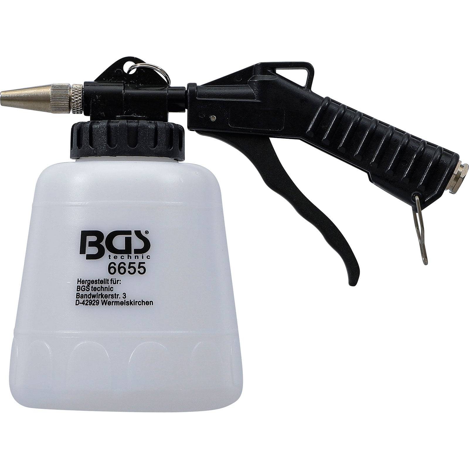 Spritzpistole mit einem weißen Behälter, beschriftet mit 'BGS 6655'. Schwarzer Griff mit einer silbernen Düse. Geeignet für Automobil- und industrielle Anwendungen.