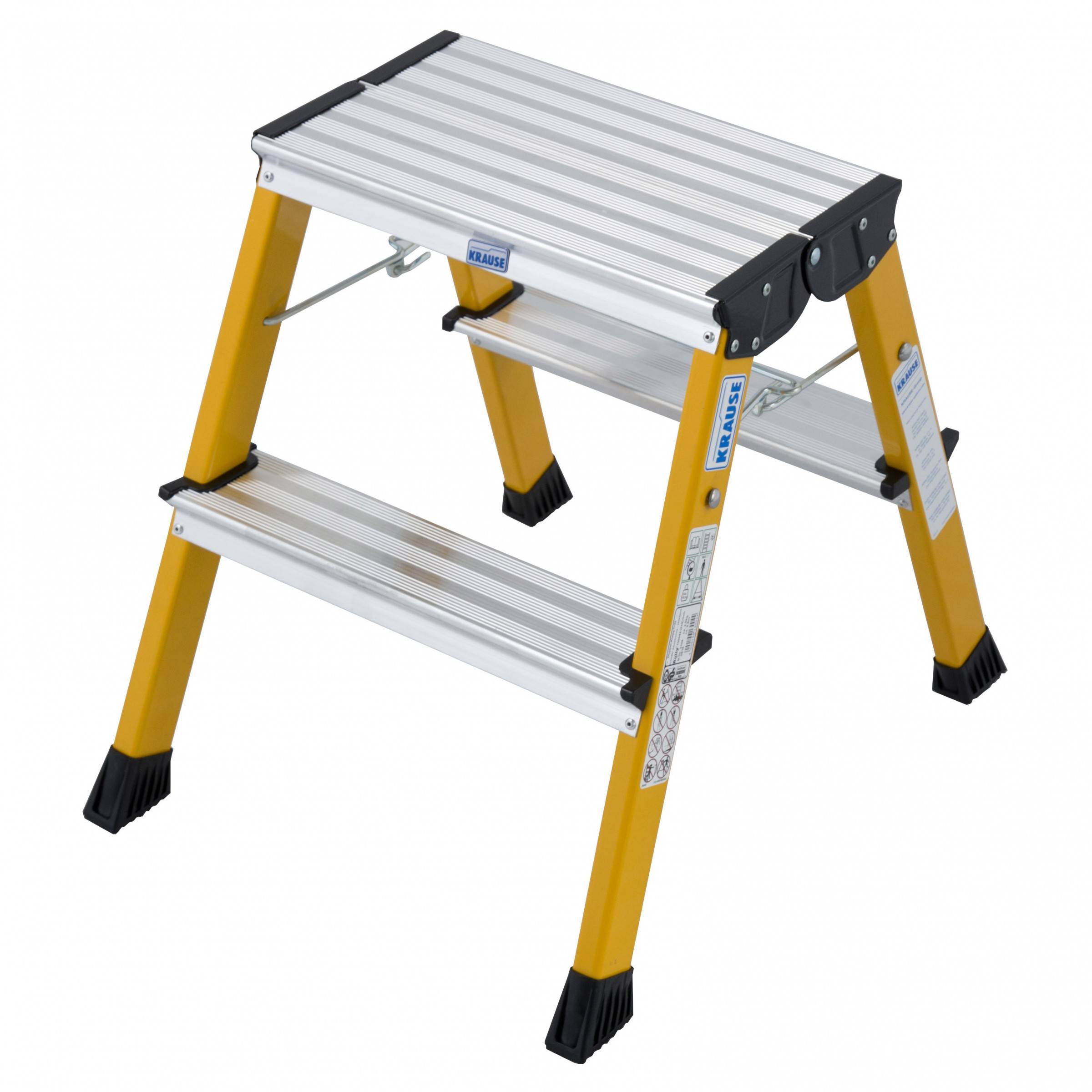 Eine Metallleiter mit gelber Farbe, die zweistufig und zusammenklappbar ist, ist für Sicherheit und Stabilität konzipiert und verfügt über Gummifüße und einen unterstützenden Handlauf.