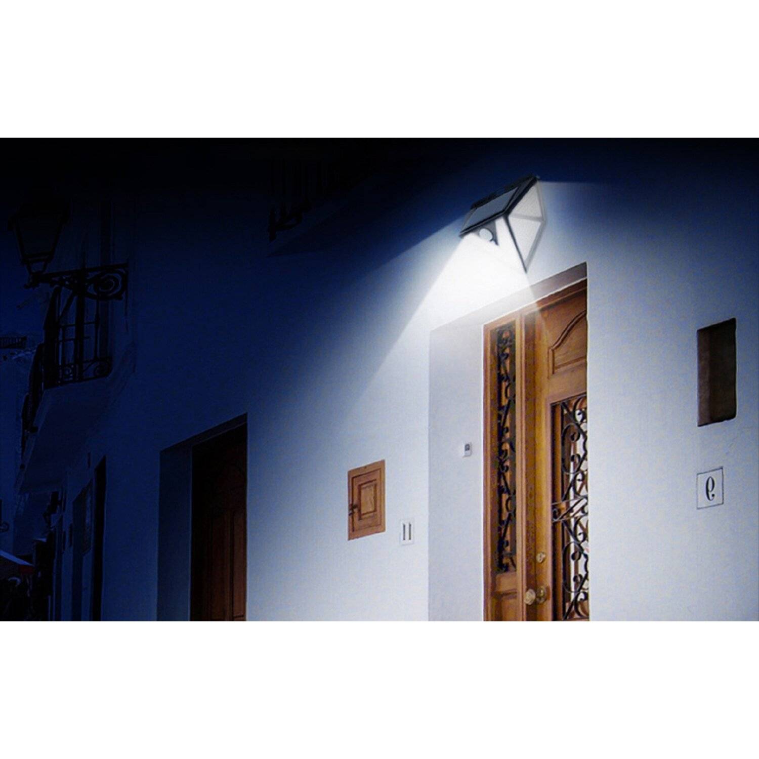 Superfire FF6-B Solarlampe, 33W, 220lm, 1200mAh, 3 Beleuchtungsmodi, Bewegungsmelder Schwarz