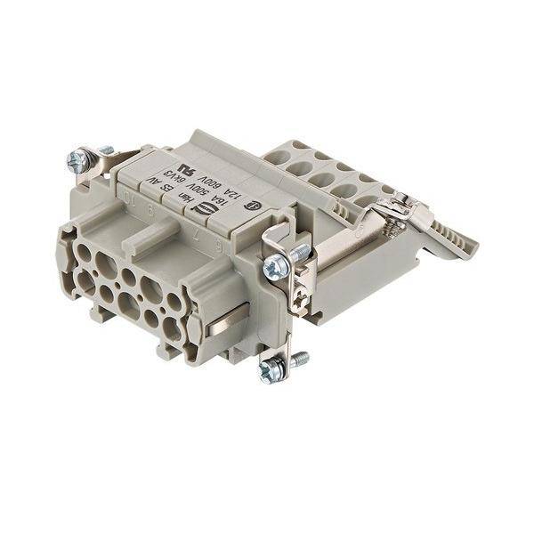 Ein beiger Elektro-Klemmenblock mit mehreren Anschlusspunkten und Schrauben, der zur sicheren Befestigung und Verbindung von Leitungen verwendet wird.