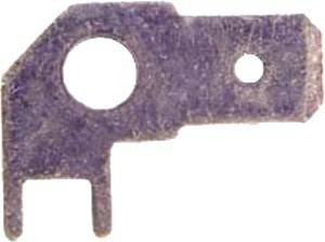 Ein lila, abstrakt geformtes Objekt mit Löchern und strukturierter Oberfläche, möglicherweise aus Stoff oder einem handgefertigten Material, aus der Nähe betrachtet.