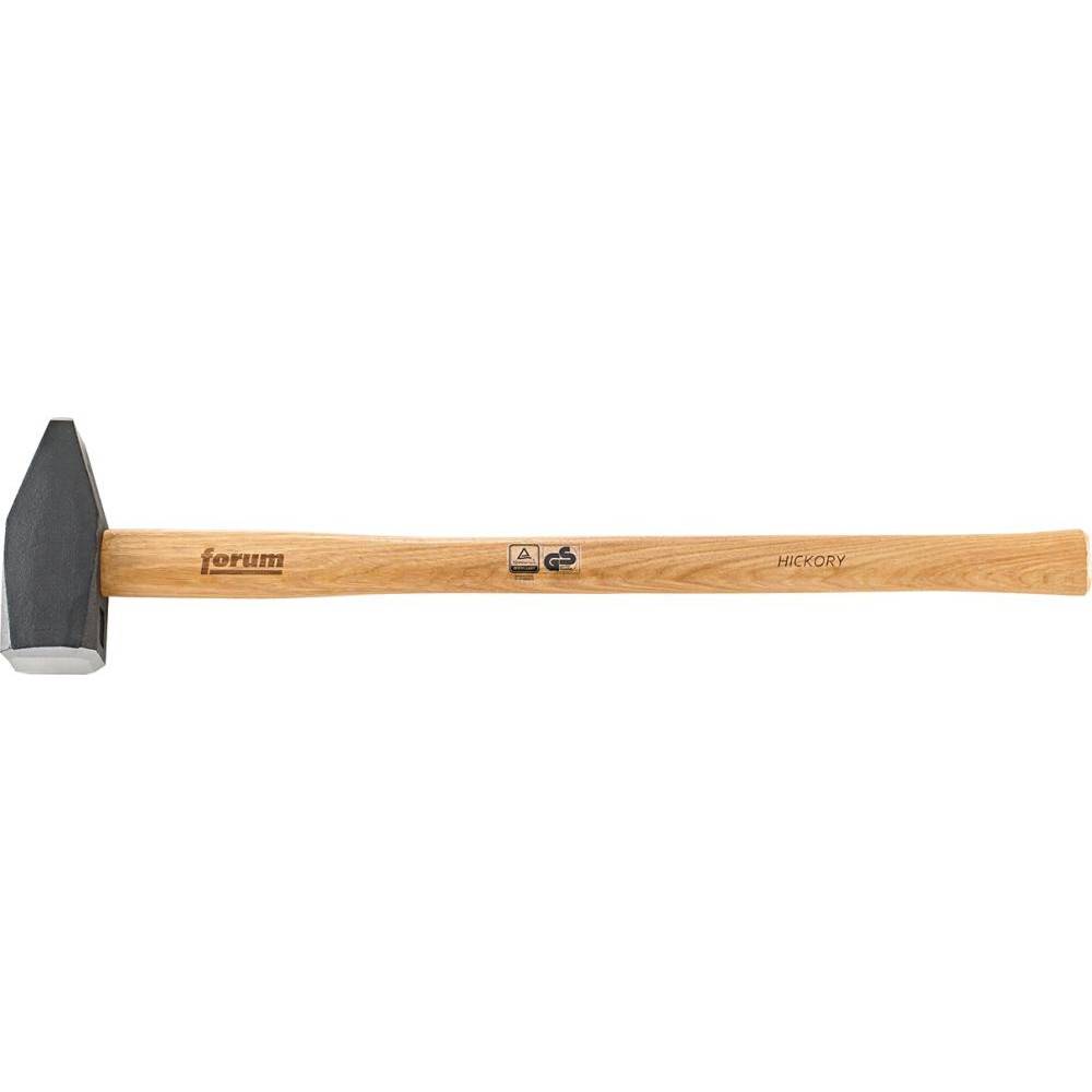 Ein Vorschlaghammer mit schwarzem Metallkopf und langem hickoryholzernem Griff auf weißem Hintergrund.