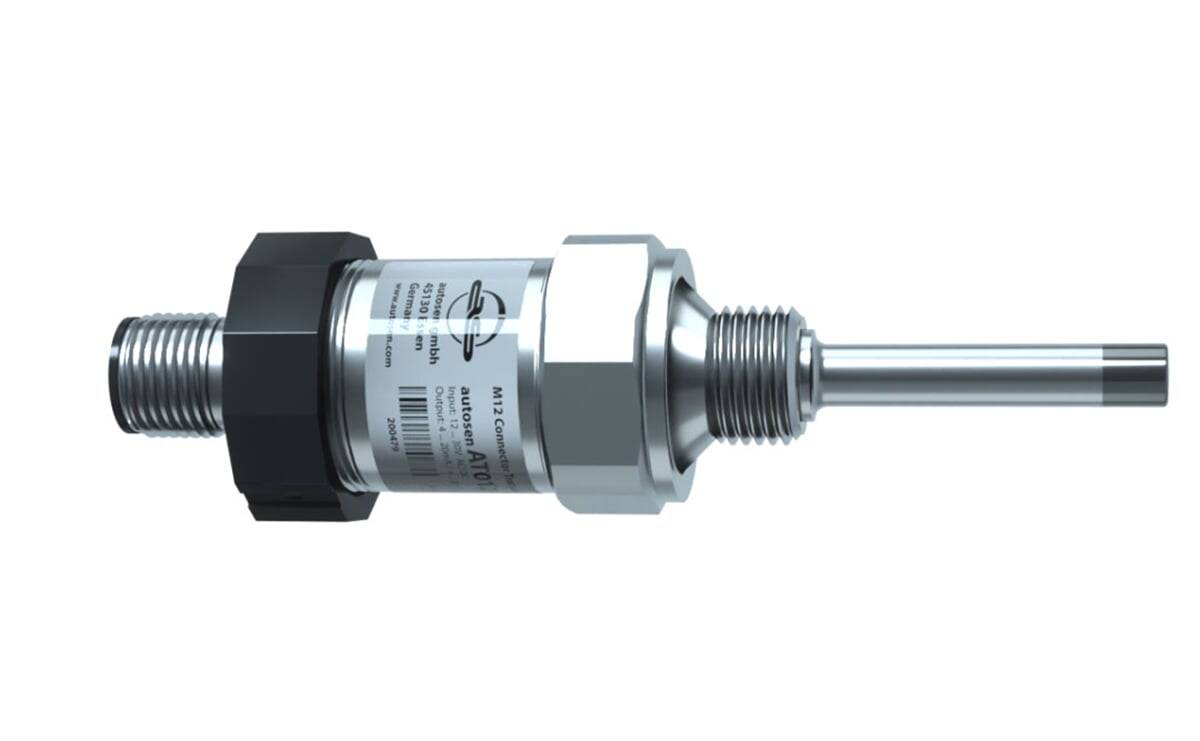 Ein Metallsensor mit einem zylindrischen Körper, gekennzeichnet mit 'M12-Anschluss', ausgestattet mit Gewindeteilen und Logo, entwickelt für industrielle Anwendungen.