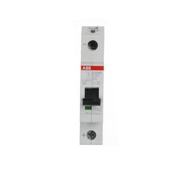 Ein weißer Leistungsschalter mit einem schwarzen Schalter, beschriftet mit 'ABB' und '1230V AC,' zur elektrischen Sicherheit in Stromsystemen.