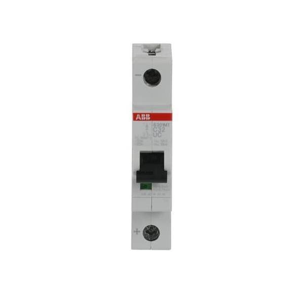 Leitungsschalter von ABB, Frontansicht mit beschrifteten Schaltern und Energiesteuerungen.