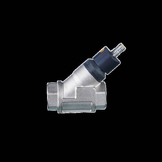 Ein industrielles Metallventil mit einem dunkelblauen Deckel und einem Hebel, das in Rohrleitungssystemen zur Steuerung des Flusses von Flüssigkeiten oder Gasen verwendet wird.