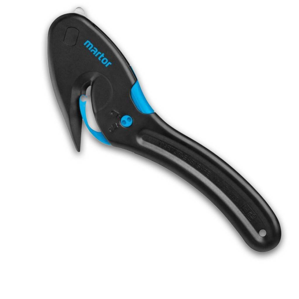 Schwarz-blauer Martor Sicherheitscutter mit gebogenem ergonomischem Griff und geschützter Klinge, gezeigt auf weißem Hintergrund.