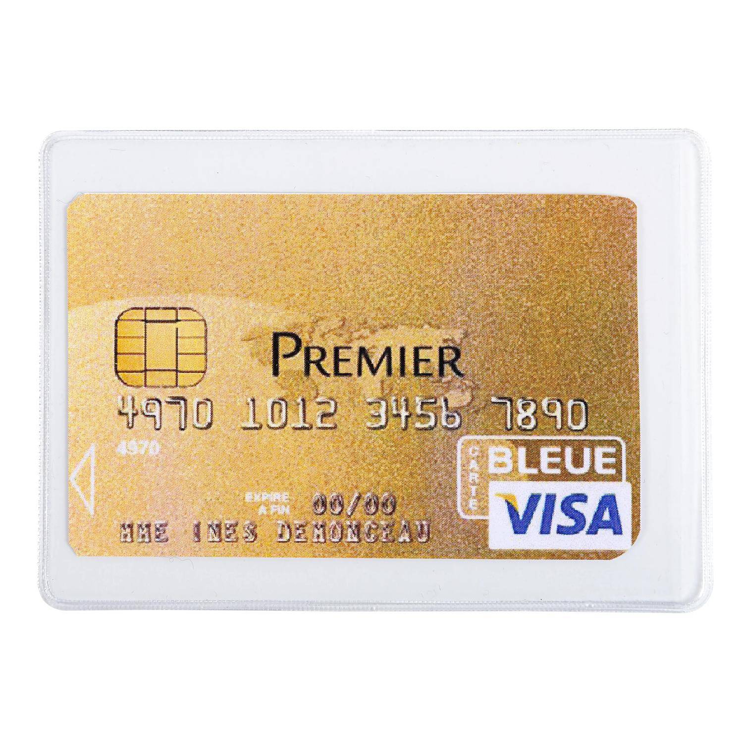 Goldene Premier Visa Kreditkarte in einem transparenten Kunststoffetui angezeigt, mit Chip, Kartennummer, Karteninhaber und Verfallsdatum.
