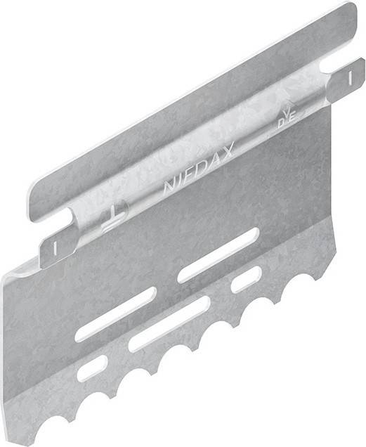 Eine Nahaufnahme einer metallischen Kabelhalterung mit Schlitzen und Haken, die für die Befestigung von elektrischen Kabeln in Bauumgebungen konzipiert ist.