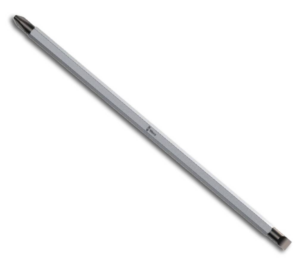 Silberner Kugelschreiber mit schwarzer Spitze und Endkappe, diagonal auf weißem Hintergrund dargestellt.
