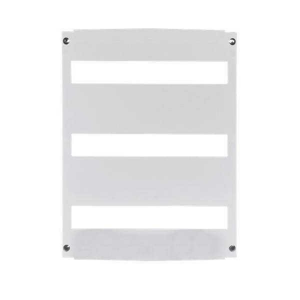Ein weißes rechteckiges Panel mit vier horizontalen Schlitzen, wahrscheinlich zum Organisieren oder Anzeigen von Informationen.