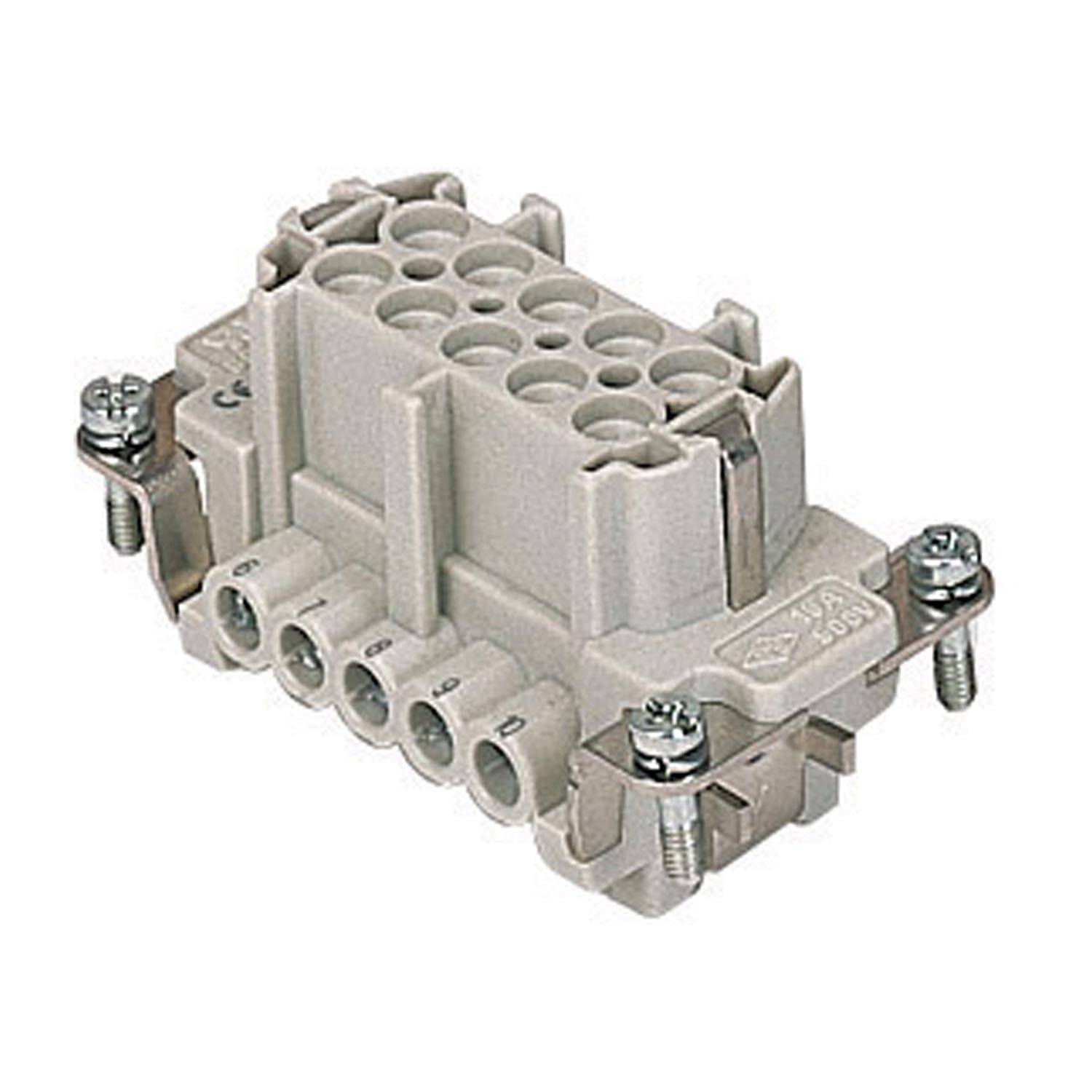 Ein beiger Industriestecker mit mehreren Buchsen und metallischen Schrauben zur Elektroverkabelung.