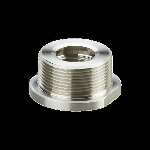Ein Metall-Zylinder mit Gewinde und einer glatten, sechseckigen Basis, der zur Verbindung von Rohren oder Armaturen in industriellen Umgebungen entwickelt wurde.