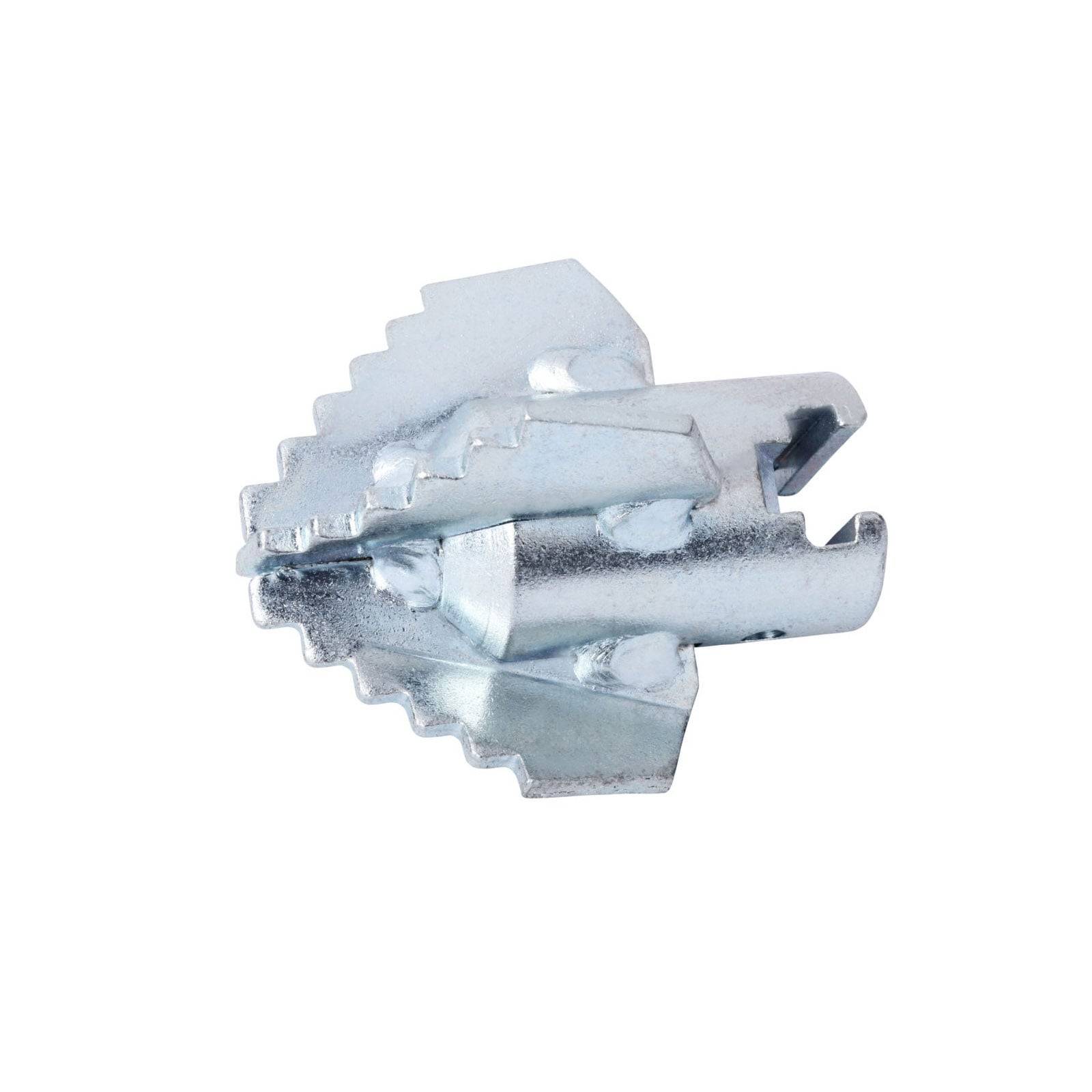 Ein glänzender Metallbohrer mit einer gestuften Konstruktion zum Erstellen von Löchern mit unterschiedlichen Durchmessern in Metall- oder Holzoberflächen.